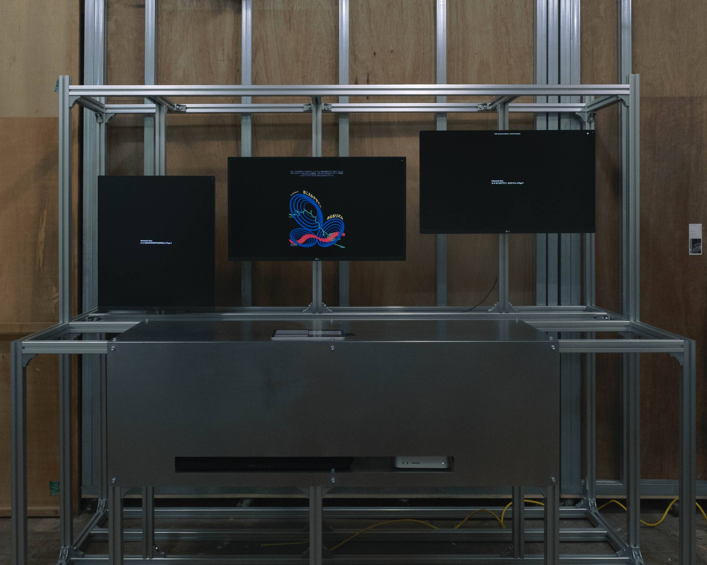 グラフィックデザインの窓展