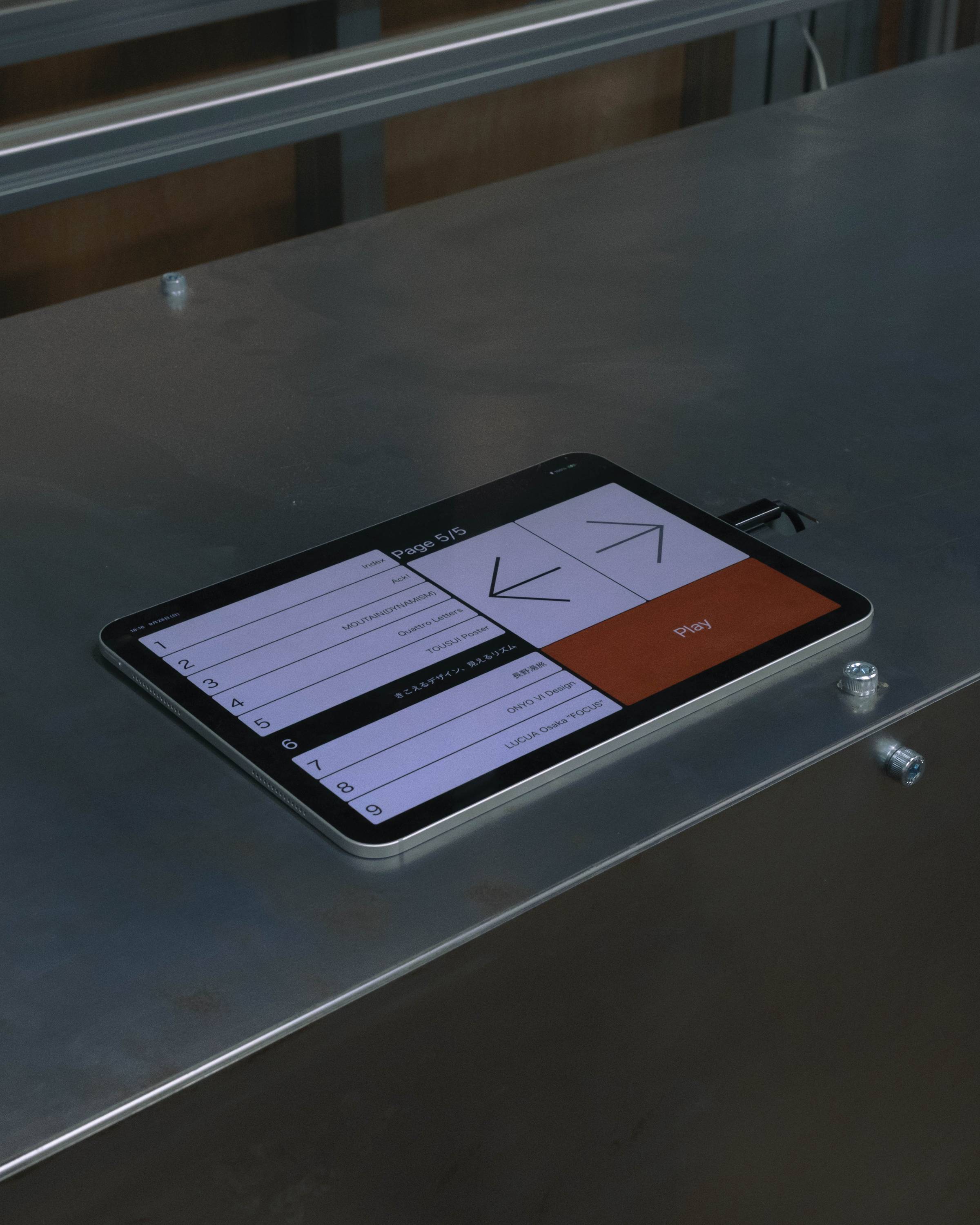 グラフィックデザインの窓展